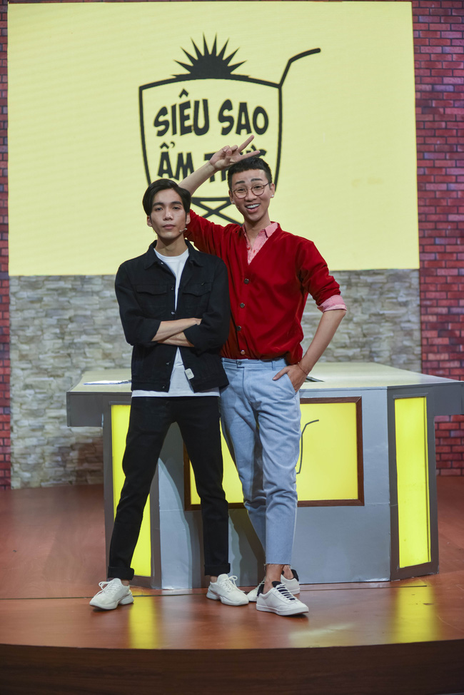 MC Thành Trung sốc khi Hải Triều chặt chém tưng bừng, bắt nạt đồng nghiệp trên sóng truyền hình