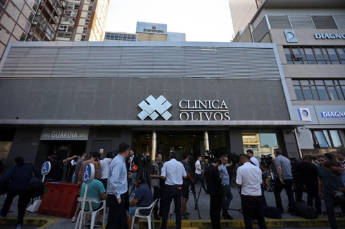 Maradona đã tai qua nạn khỏi sau ca phẫu thuật