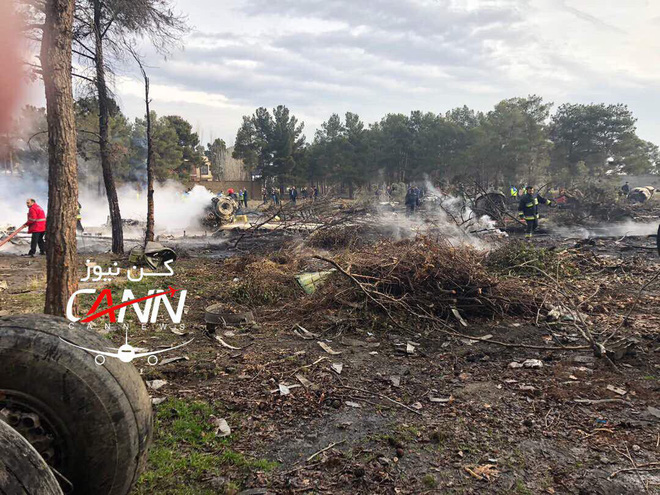 Trượt khỏi đường băng, Boeing-707 của quân đội Iran bốc cháy, chỉ 1 người sống sót
