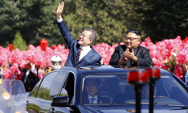 Mỹ - Hàn rạn nứt vì Trump quá tiền bạc, Moon quá tình cảm?