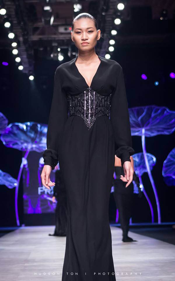 Sức khỏe của người mẫu 9x bị ung thư buồng trứng chuyển biến xấu