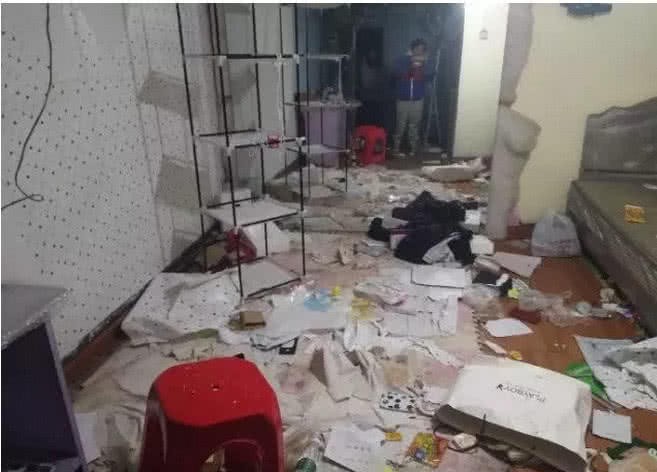 Cho nữ sinh viên thuê phòng trọ, chủ nhà tá hoả khi nhà mình biến thành bãi rác khổng lồ, bốc mùi hôi thối