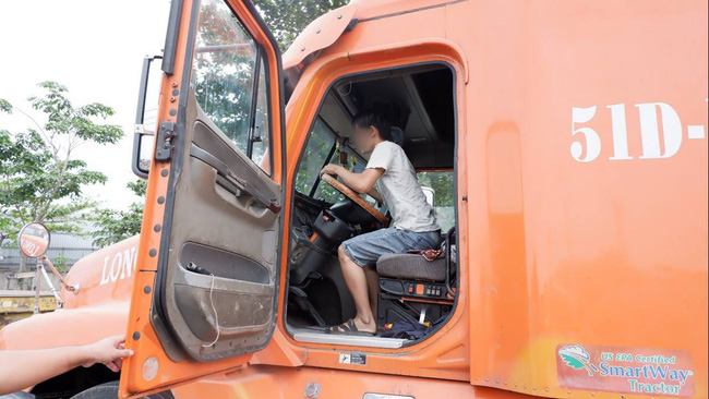 Cận Tết, rùng mình tài xế container kể chuyện sử dụng ma tuý trong tiệc sinh nhật trước khi lái xe Cận Tết, rùng mình tài xế container kể chuyện sử dụng ma tuý trong tiệc sinh nhật trước khi lái xe