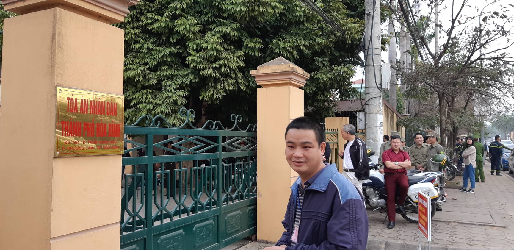 Luật sư lại đề nghị hoãn phiên tòa xét xử bác sĩ Hoàng Công Lương