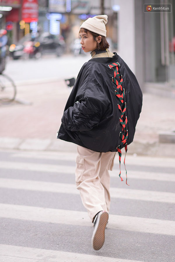 Cùng mê màu tím và mũ thuyền trưởng nhưng giới trẻ 2 miền lại lên đồ khác rõ rệt: miền Nam kiểu cách, miền Bắc xì tin