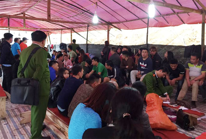 Bộ Công an triệt phá ổ nhóm xóc đĩa khủng do Quyết trọc cầm đầu