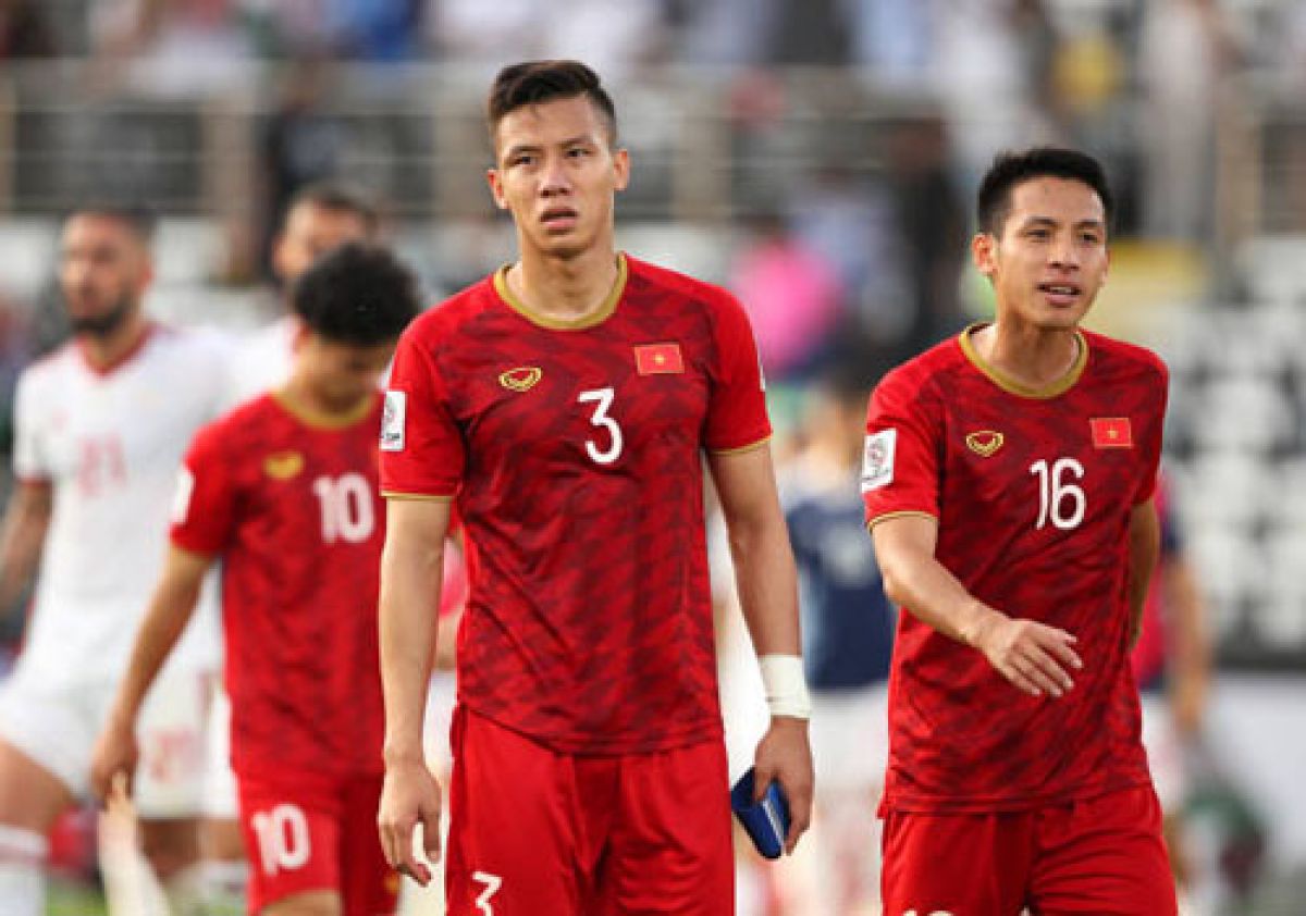 Thua Iran, Việt Nam tụt xuống vị trí thứ 107 trên BXH FIFA