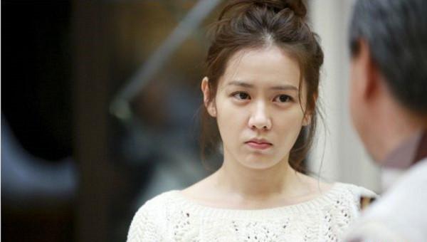 Nuốt nước mắt tha thứ chồng ngoại tình 2 lần, anh ta lại lên mặt vì lí do không tưởng