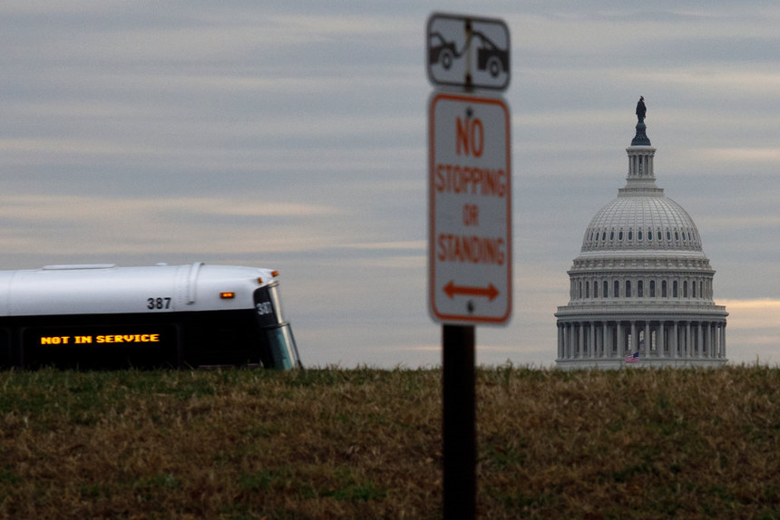 Cuộc sống đảo lộn khắp nước Mỹ vì chính phủ đóng cửa lâu kỷ lục