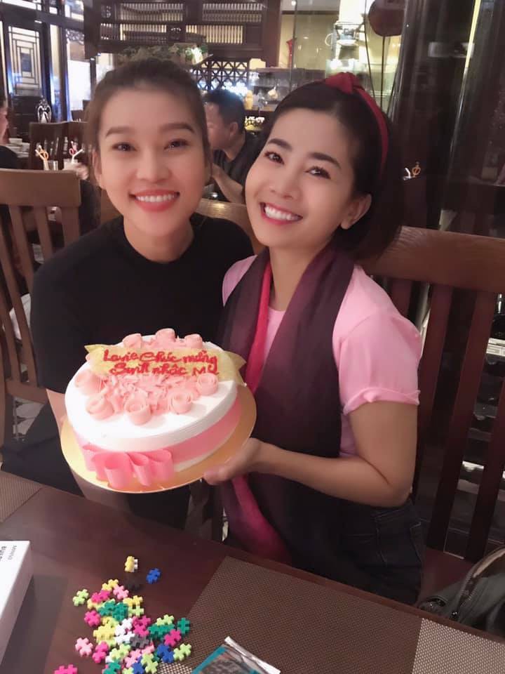 Mai Phương hạnh phúc tổ chức tiệc sinh nhật ấm áp bên gia đình sau 5 tháng tích cực điều trị ung thư