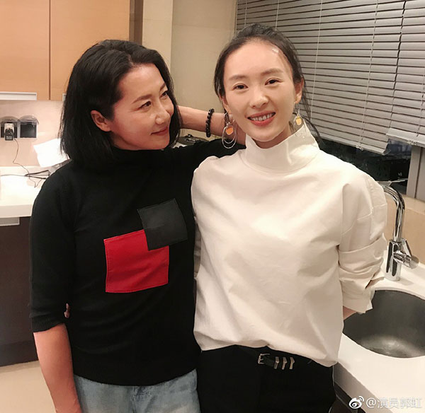 Dàn cast Hậu cung Như Ý Truyện gây sốt vì tụ hội: Hoắc Kiến Hoa béo trắng, Châu Tấn mặt mộc xinh đẹp rạng ngời