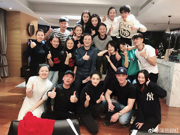 Dàn cast Hậu cung Như Ý Truyện gây sốt vì tụ hội: Hoắc Kiến Hoa béo trắng, Châu Tấn mặt mộc xinh đẹp rạng ngời