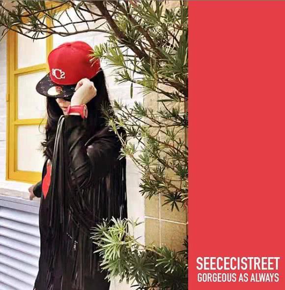 Mặc kệ những tin đồn về danh tính cha của con trai, Trương Bá Chi bận rộn làm việc này vì 3 con