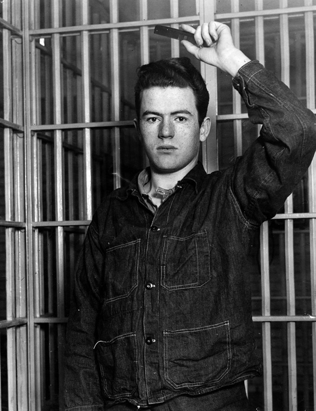 Thảm kịch bé gái bị giết hại dã man và những lời khai lạnh gáy của kẻ thủ ác ám ảnh cả thế giới Thảm kịch bé gái bị giết hại dã man và những lời khai lạnh gáy của kẻ thủ ác ám ảnh cả thế giới