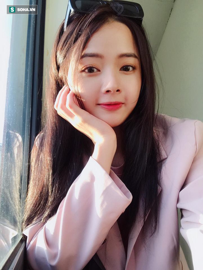 Búp bê ảnh thẻ tái xuất với bộ ảnh sexy đầy bất ngờ và lời lí giải đằng sau