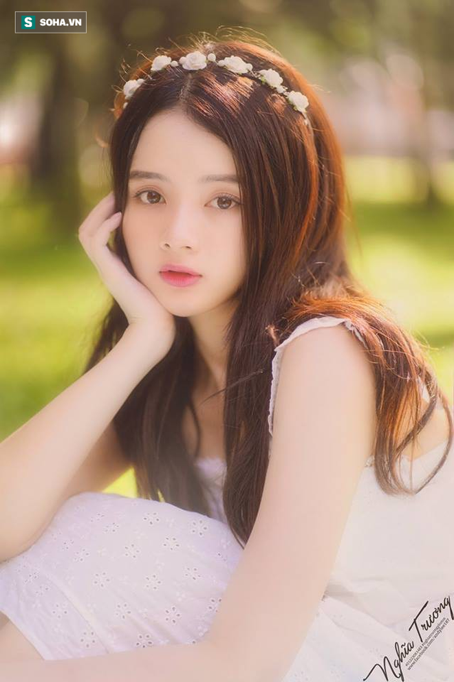 Búp bê ảnh thẻ tái xuất với bộ ảnh sexy đầy bất ngờ và lời lí giải đằng sau