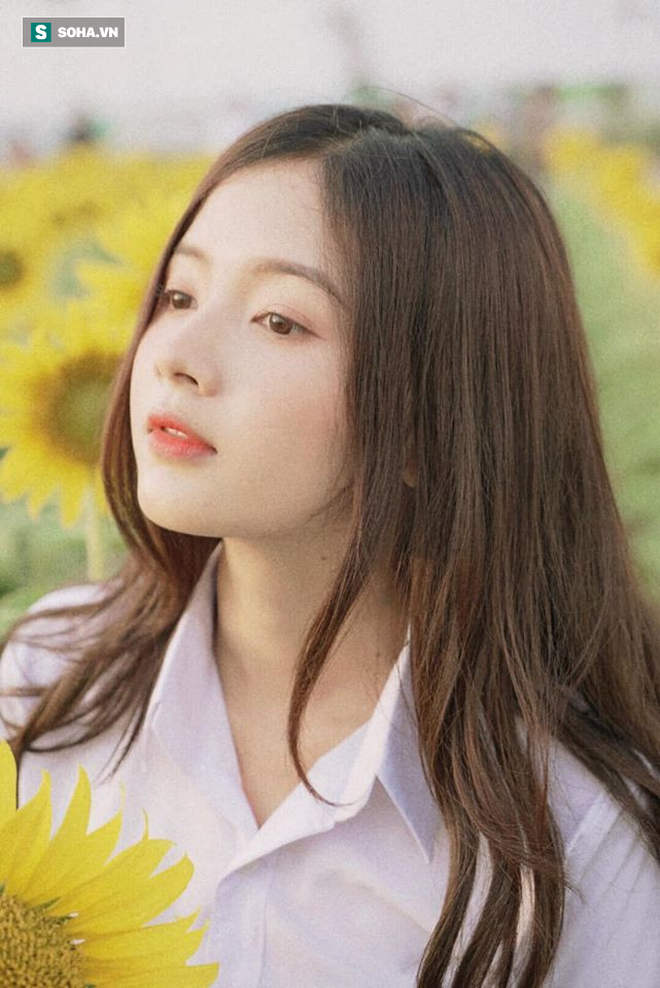 Búp bê ảnh thẻ tái xuất với bộ ảnh sexy đầy bất ngờ và lời lí giải đằng sau