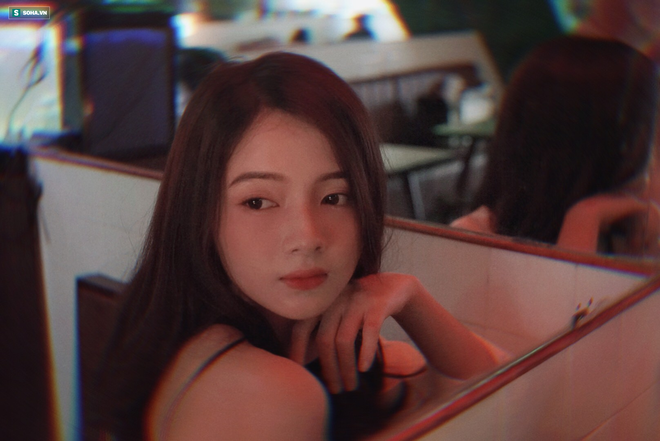 Búp bê ảnh thẻ tái xuất với bộ ảnh sexy đầy bất ngờ và lời lí giải đằng sau