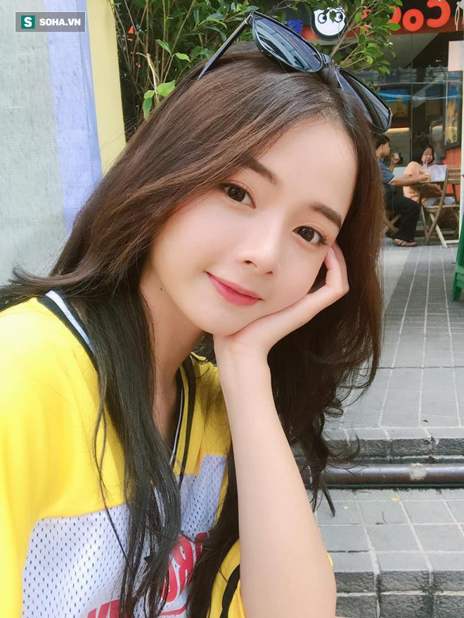 Búp bê ảnh thẻ tái xuất với bộ ảnh sexy đầy bất ngờ và lời lí giải đằng sau