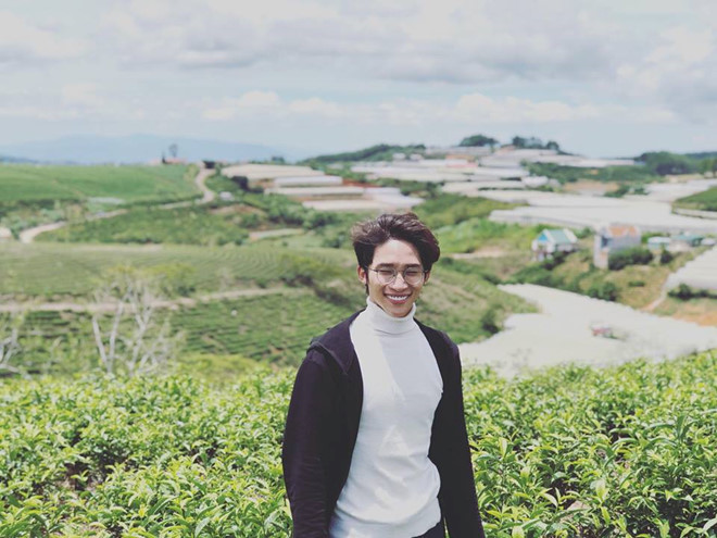 Chàng trợ lý điển trai thường bị nhầm là anh của Hoa hậu HHen Niê