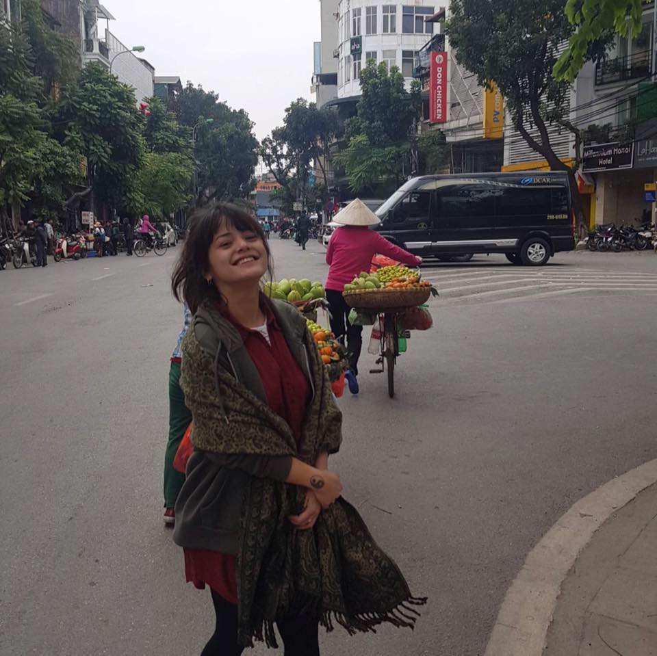 Cô gái Pháp về Việt Nam tìm cha chỉ với một bức ảnh duy nhất và cái kết ngọt ngào từ sự giúp đỡ của cộng đồng