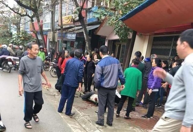 Cưa thùng phuy đựng xăng, chủ nhà và hàng xóm trọng thương