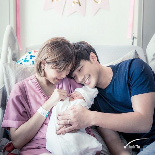 Vợ sinh mổ 10 ngày, cơm nước tự lo, anh chồng vô tâm bế con được 3 lần vẫn được bênh chằm chặp vì...