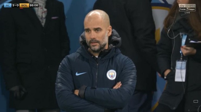 Ederson bỏ khung thành lên đá như tiền vệ, Pep Guardiola chết lặng ngoài đường biên