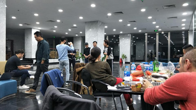 Fan tá hỏa với bức ảnh giường chiếu của Vân Dung và Xuân Bắc