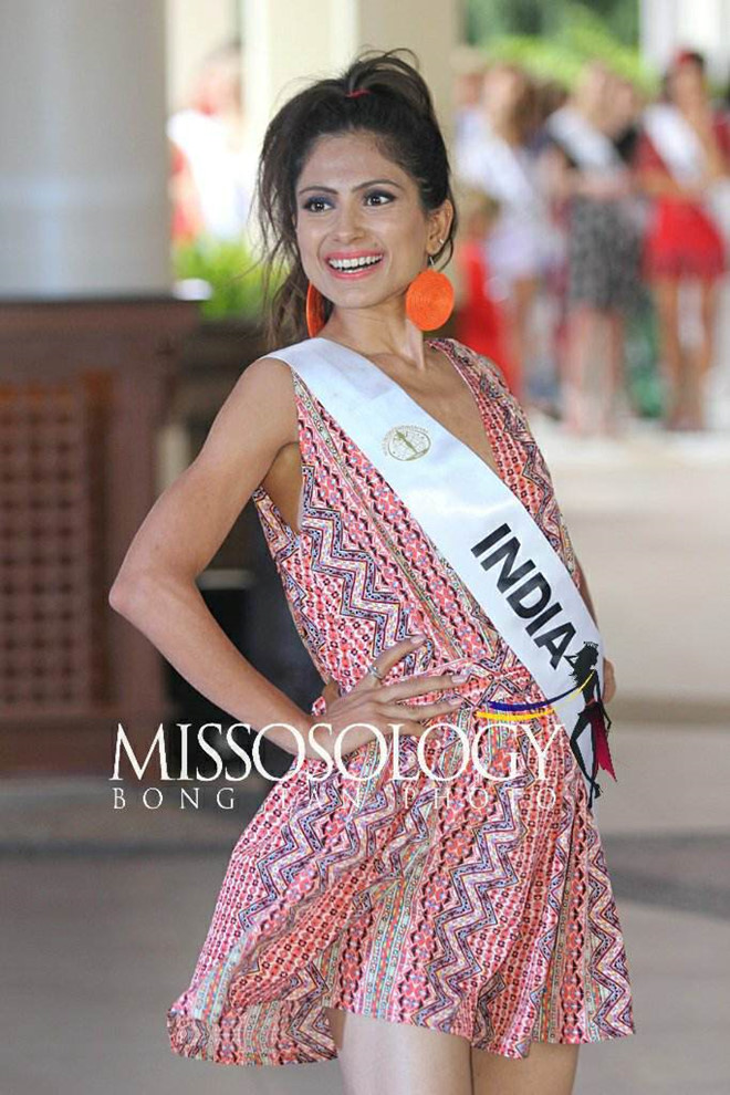 Quần áo xuề xòa, kiểu tóc luộm thuộm của thí sinh Hoa hậu Liên lục địa