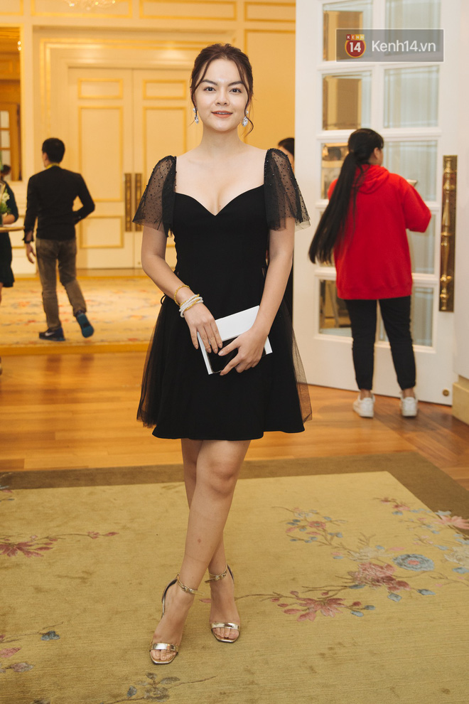 Phạm Quỳnh Anh chủ động nhường mic cho Bảo Anh trong đám cưới Lê Hiếu, đập tan tin đồn người thứ 3