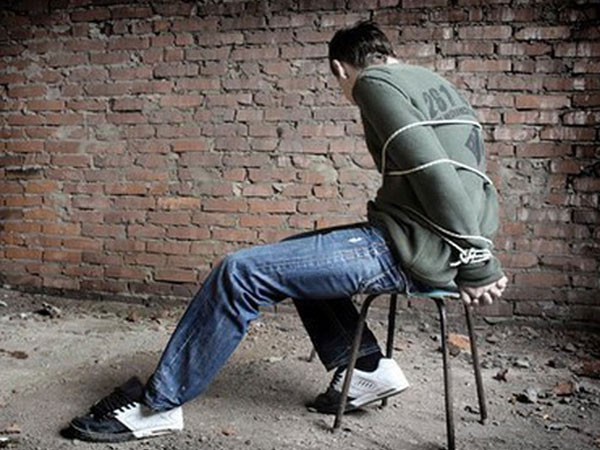 Bắt nhóm đối tượng đánh, bắt cóc thiếu niên lên xe ô tô ở giữa đường tại Đồng Nai