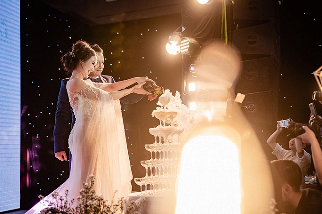 Sau loạt ồn ào, Hòa Minzy lại gây sốc với phát ngôn trong đám cưới Võ Hạ Trâm