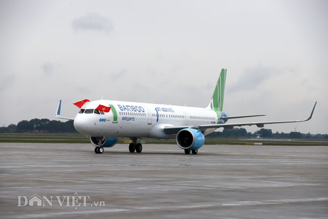 Video ảnh: Máy bay Airbus thế hệ mới của Bamboo Airways vừa đến Nội Bài có gì đặc biệt?