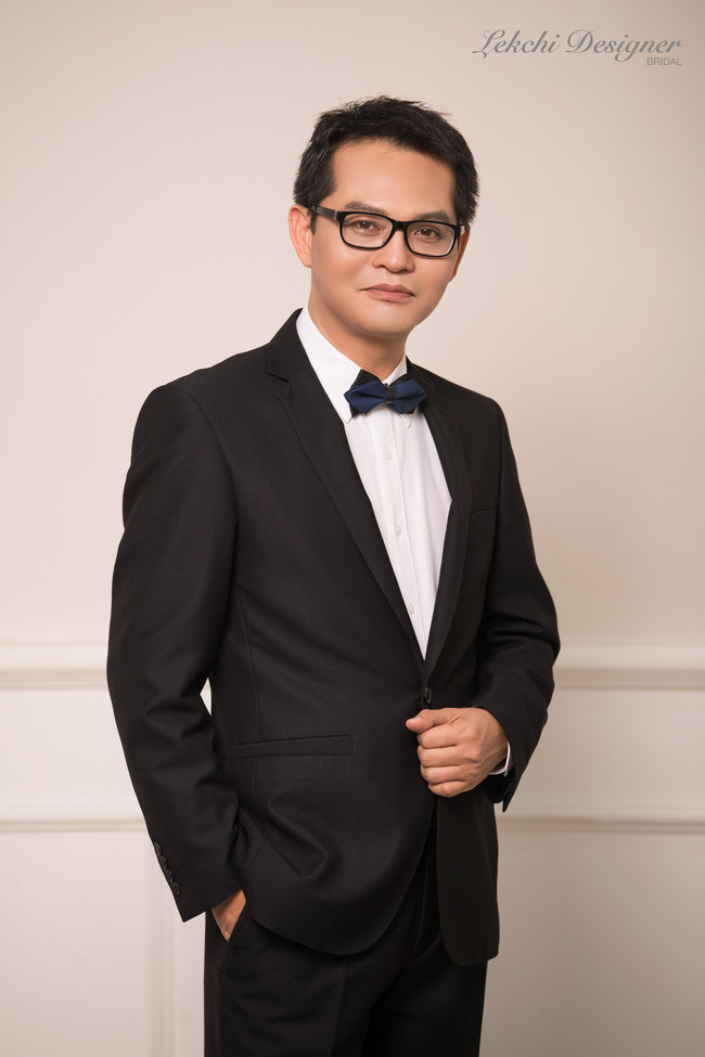 NSND Trung Hiếu phong độ, vợ trẻ kém 19 tuổi xinh như công chúa trong bộ ảnh cưới hiếm hoi vừa được tiết lộ