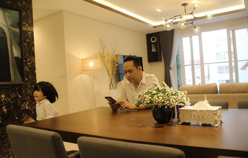 Quá khứ ăn chơi đốt tiền, cuộc sống hiện tại của Duy Mạnh khiến nhiều người ngã ngửa