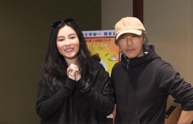 Trương Bá Chi và Châu Tinh Trì vui vẻ sánh đôi sau tin đồn có con chung