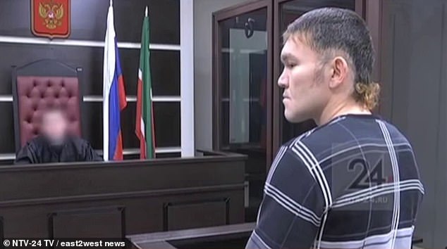 Bị bạn gái đâm 13 nhát vẫn cầu hôn trước toà