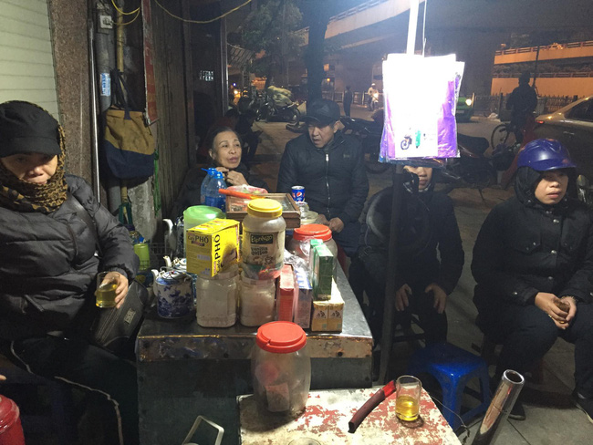 Thông tin bất ngờ về ông ngoại 72 tuổi ôm cháu bé 3 tuổi đi lang thang giữa trời lạnh ở Hà Nội