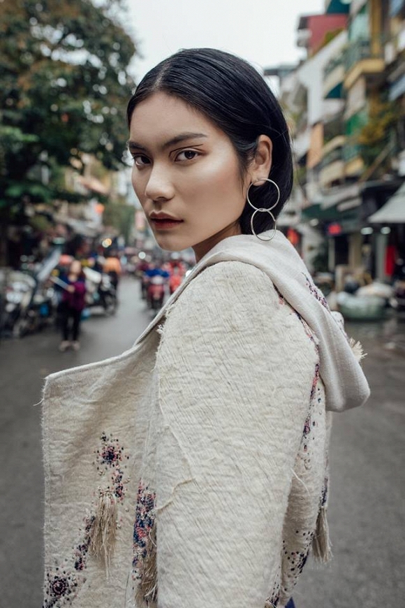 Quán quân Next Top Model 2017 bức xúc vì bị nợ cát-xê