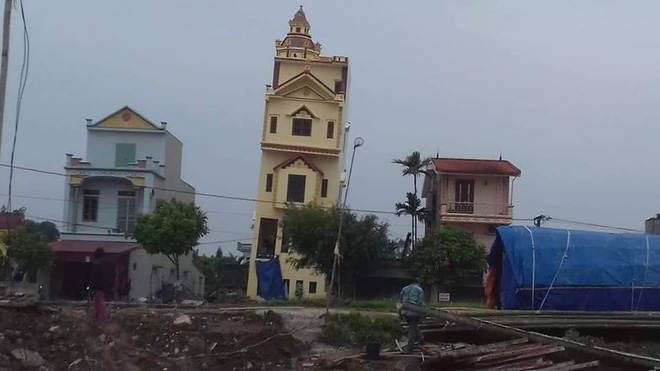 Xôn xao hình ảnh ngôi nhà 5 tầng ở Hà Nam vừa xây xong đã nghiêng như tháp nghiêng Pisa