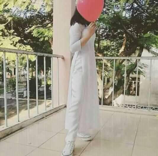 Nữ sinh Việt diện áo dài trắng: Người xinh đẹp trong trẻo xuất sắc, người quyến rũ với 3 vòng siêu chuẩn