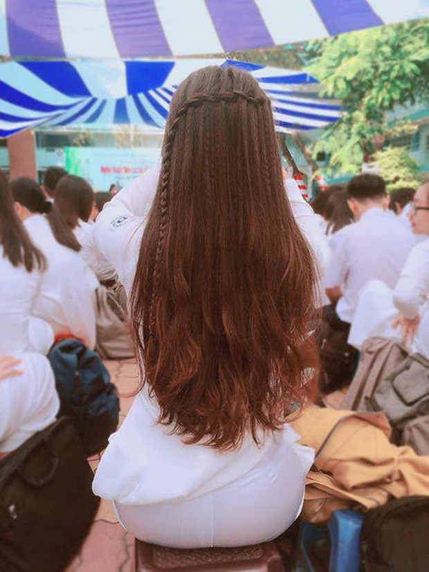 Nữ sinh Việt diện áo dài trắng: Người xinh đẹp trong trẻo xuất sắc, người quyến rũ với 3 vòng siêu chuẩn