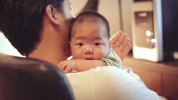 Ly dị xong đòi xét nghiệp ADN vì sợ phải đổ vỏ, không xét sai đúng, cả cặp vợ chồng mới bị cư dân mạng lên án vì..