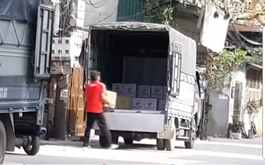 Đường đi lắt léo của rượu vang sản xuất siêu tốc, giá ngang nước lọc