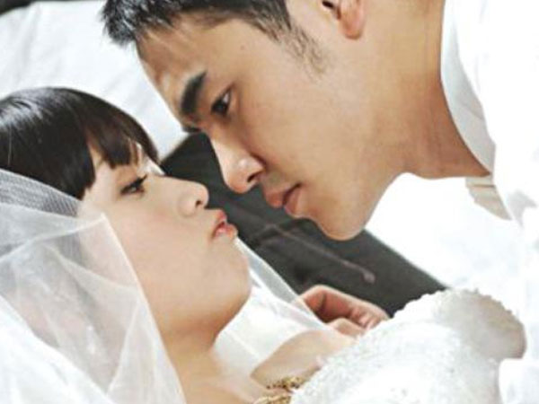 Đêm tân hôn, cô dâu rụng rời khi phát hiện bí mật bao lâu nay chồng giấu kín