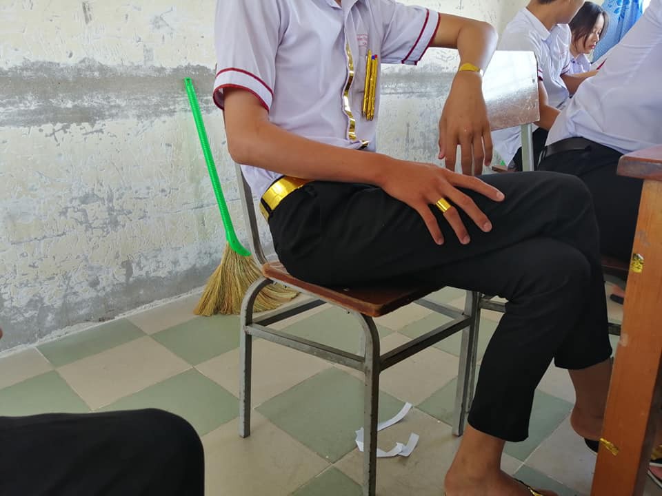 Bộ đồ dùng học tập của những con người cuồng màu sắc ton-sur-ton khiến dân tình mê mẩn