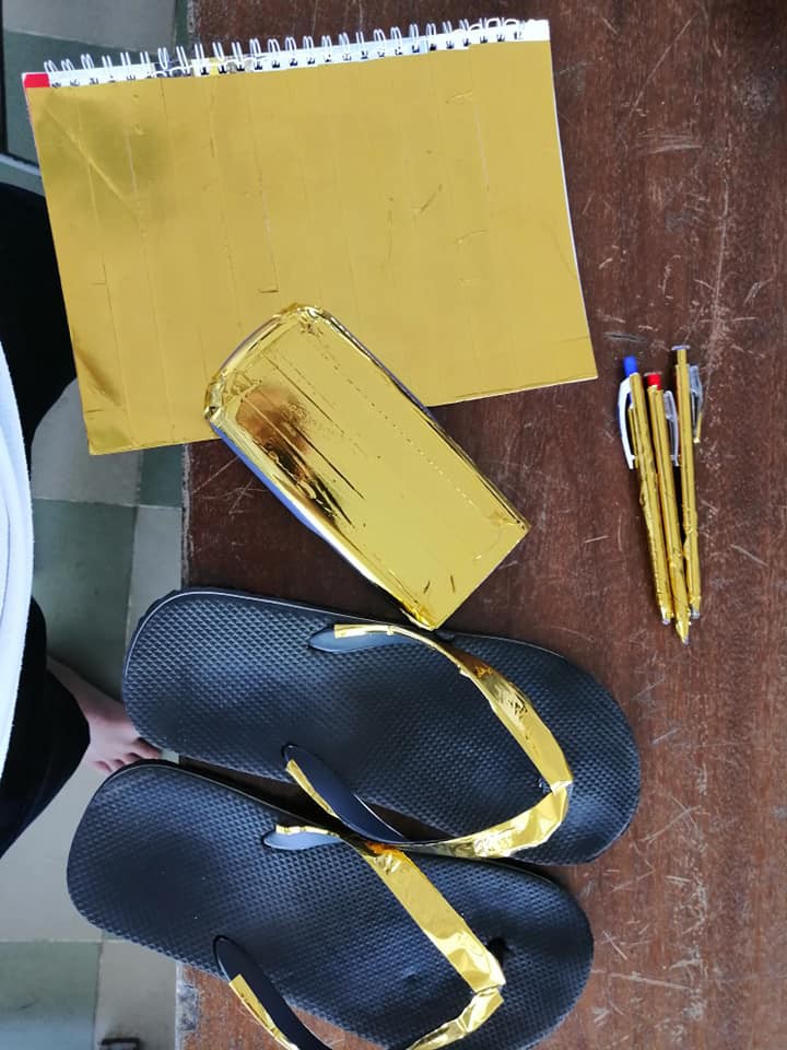 Bộ đồ dùng học tập của những con người cuồng màu sắc ton-sur-ton khiến dân tình mê mẩn