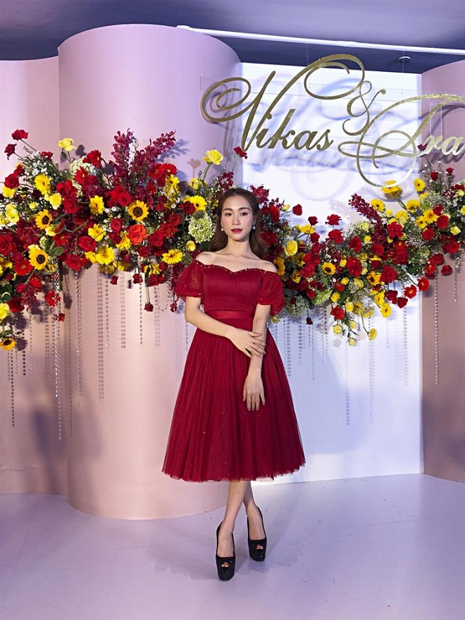 Võ Hạ Trâm lên tiếng về lời chúc đám cưới bị chỉ trích vô duyên của Hòa Minzy