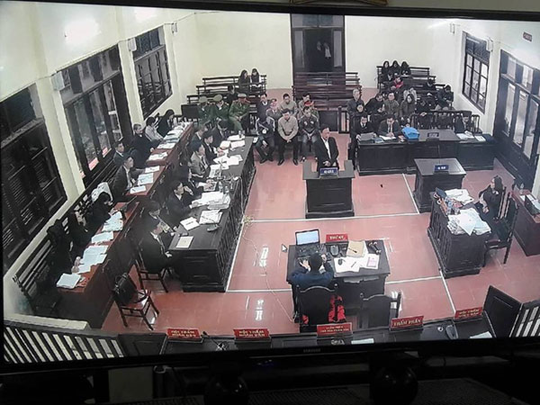 Vụ án chạy thận: Cấp trên phủ nhận trách nhiệm - cấp dưới khai ra tình tiết bất ngờ